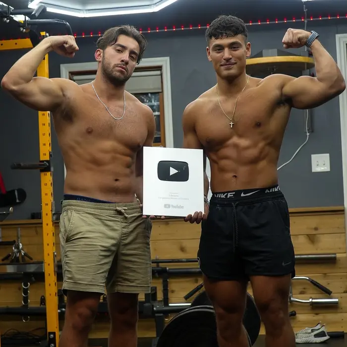 Anthony Piazza ( 2fitbros )