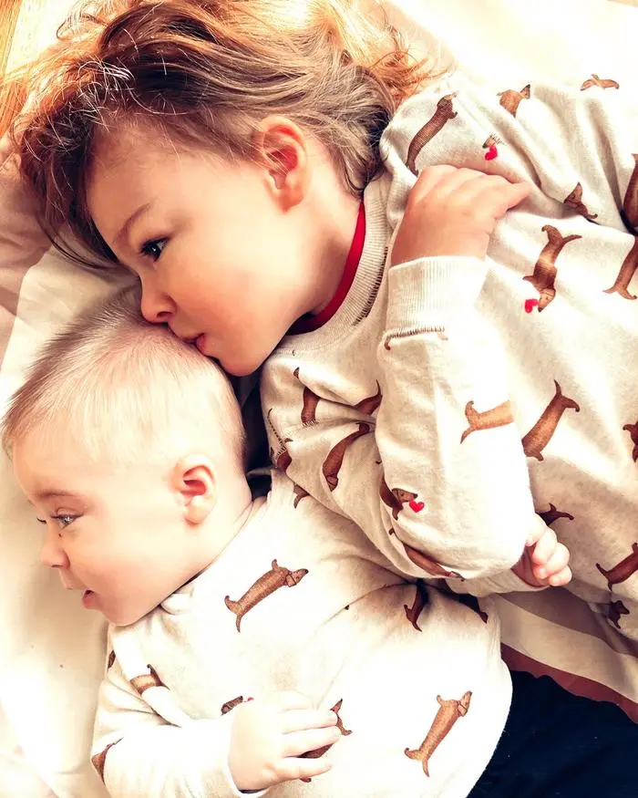 Caitlyn Plaskett ( 2ladiesand2babies )
