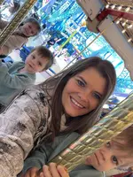 Kasi Buzzell ( 3businessesan3babies )