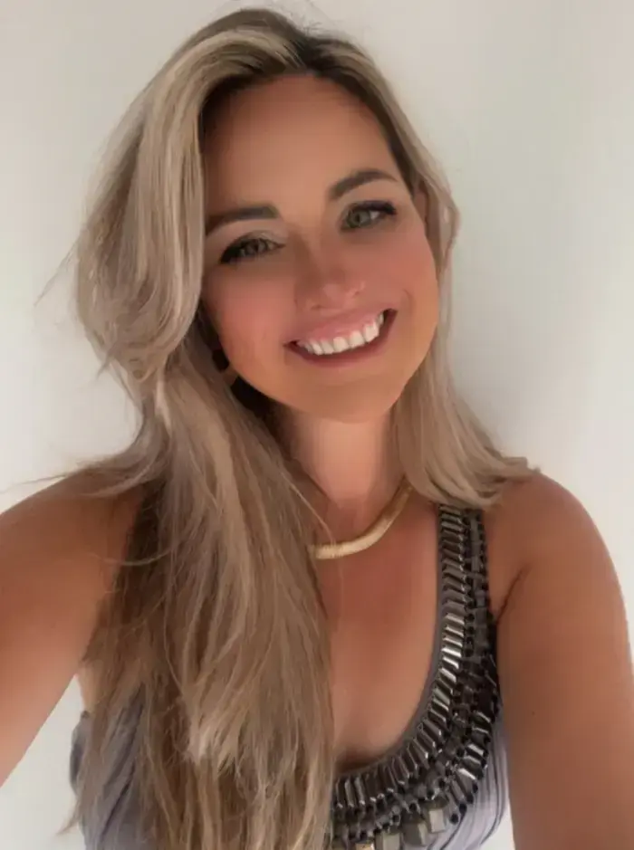 Amanda Su Brown ( amandasubrown )