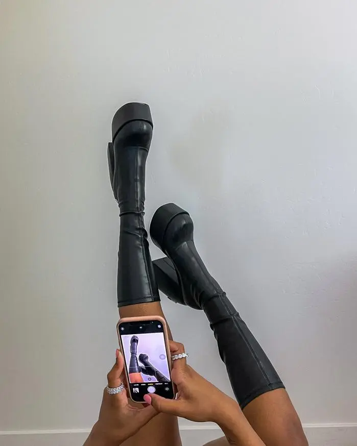 Anjie Best ( anjeez )
