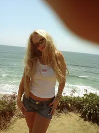 Aubrey Mueller ( aubreyryry )