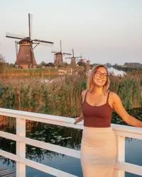 Maria ( aworldofdestinations )