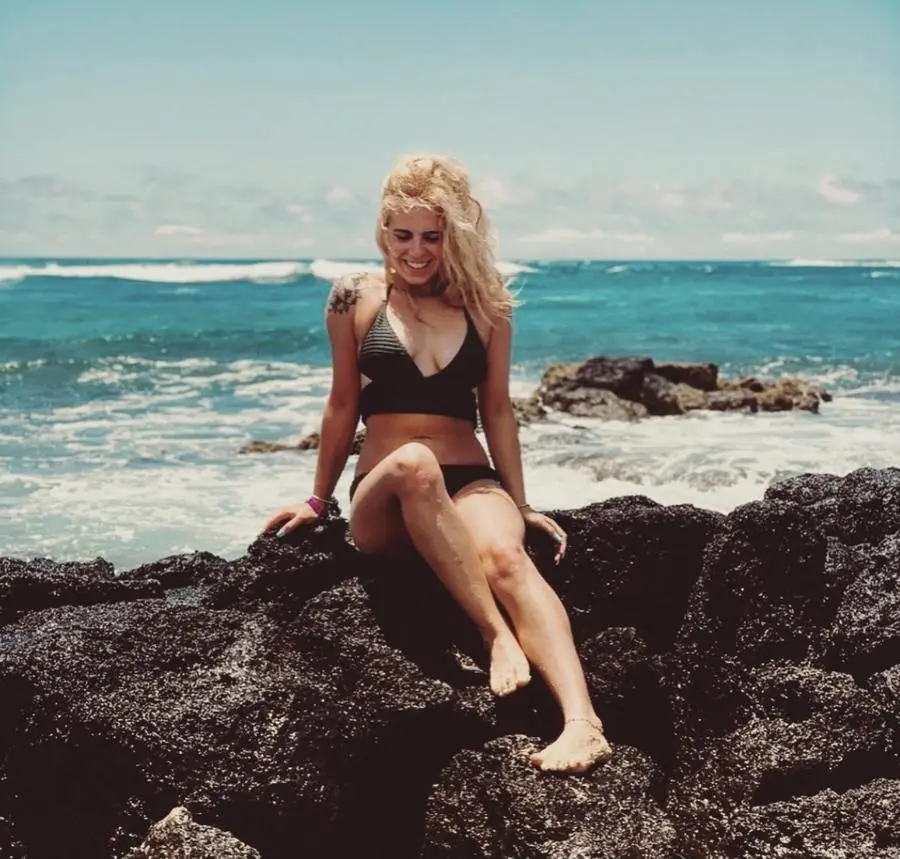 Zoe Wallach ( bluebeachez )