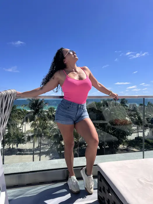 Diane Flores ( bossbradio )