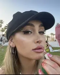 Bre Lee ( breleee )