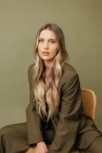 Bruna Ferreira ( brunarafaelaof )