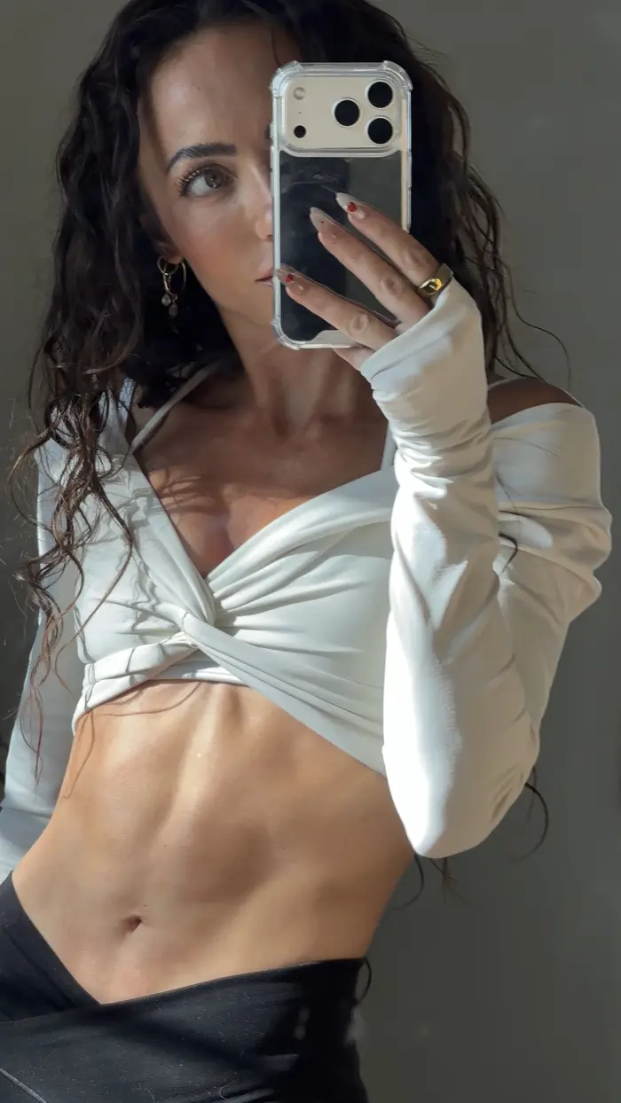 Cassandra Freeman ( cassandrafree )