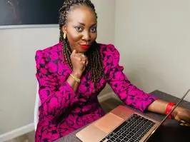 Moriam Adepoju ( chasis )