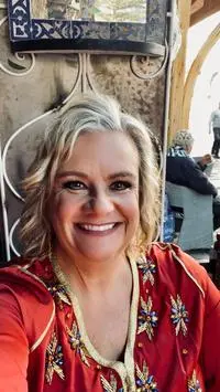 Kim Jensen-Pitts ( chicagogirlsouthernworld )