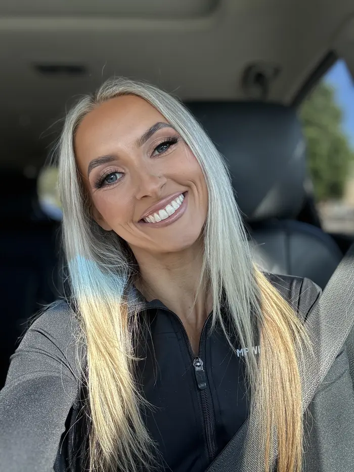 Chloe Pirola ( chloepirola )