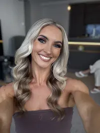 Chloe Pirola ( chloepirola )