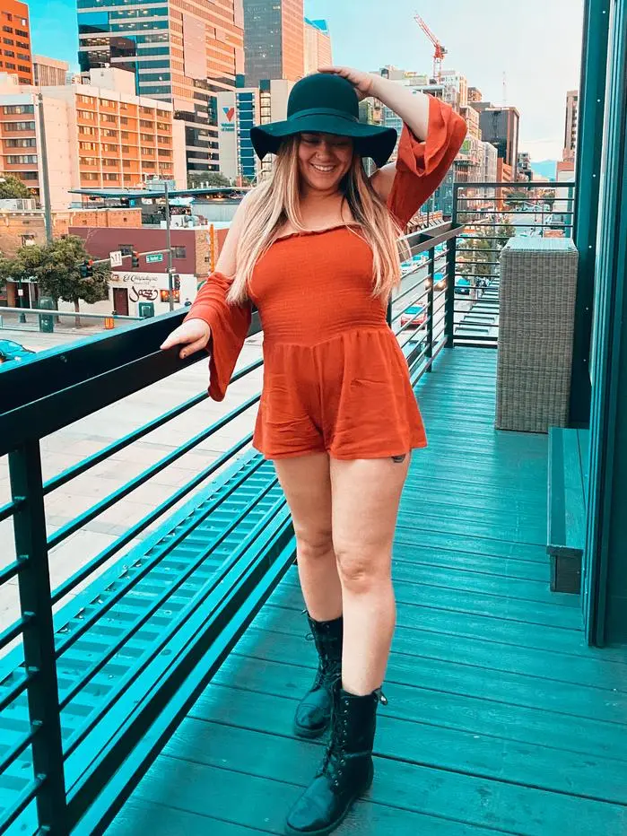 Anna Bee ( contentbyab )