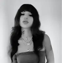 Tam Kawakami Silva ( cryst4lle )