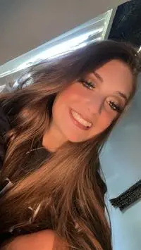 Desiree Modica ( desiimodica )