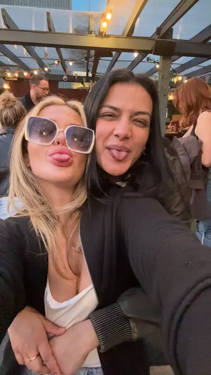 Diyah Adhikari ( diyahadhikari76 )