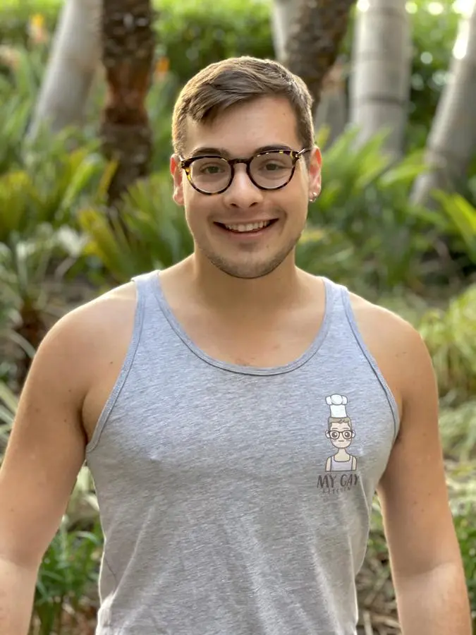 Elliott Norris ( elliott )