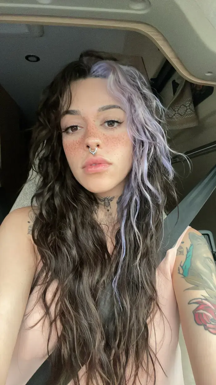 Enya Aguado ( enyustw )