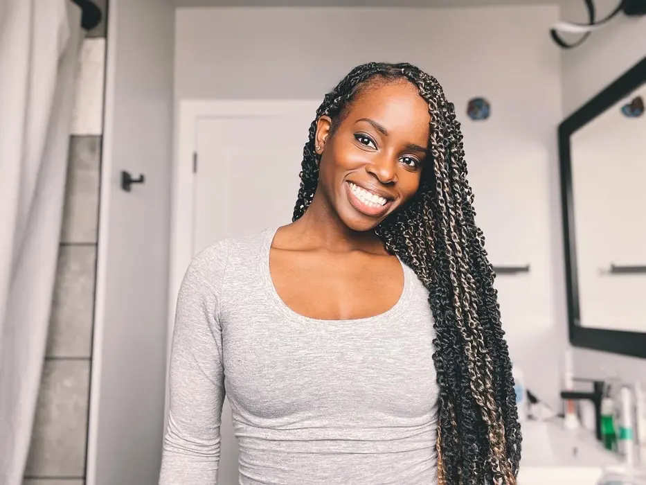 Danielle Pleau ( fitbyflawless )