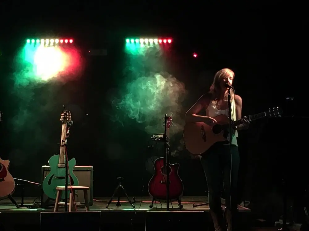 Dawna Stafford ( fitguitargirl )