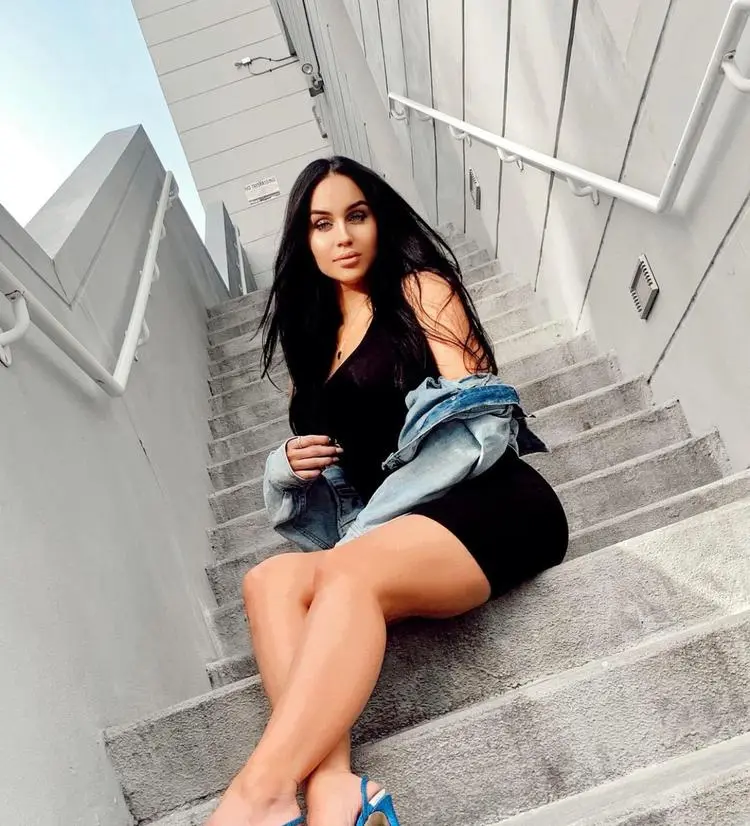 Flora Szivos ( floraszivos )