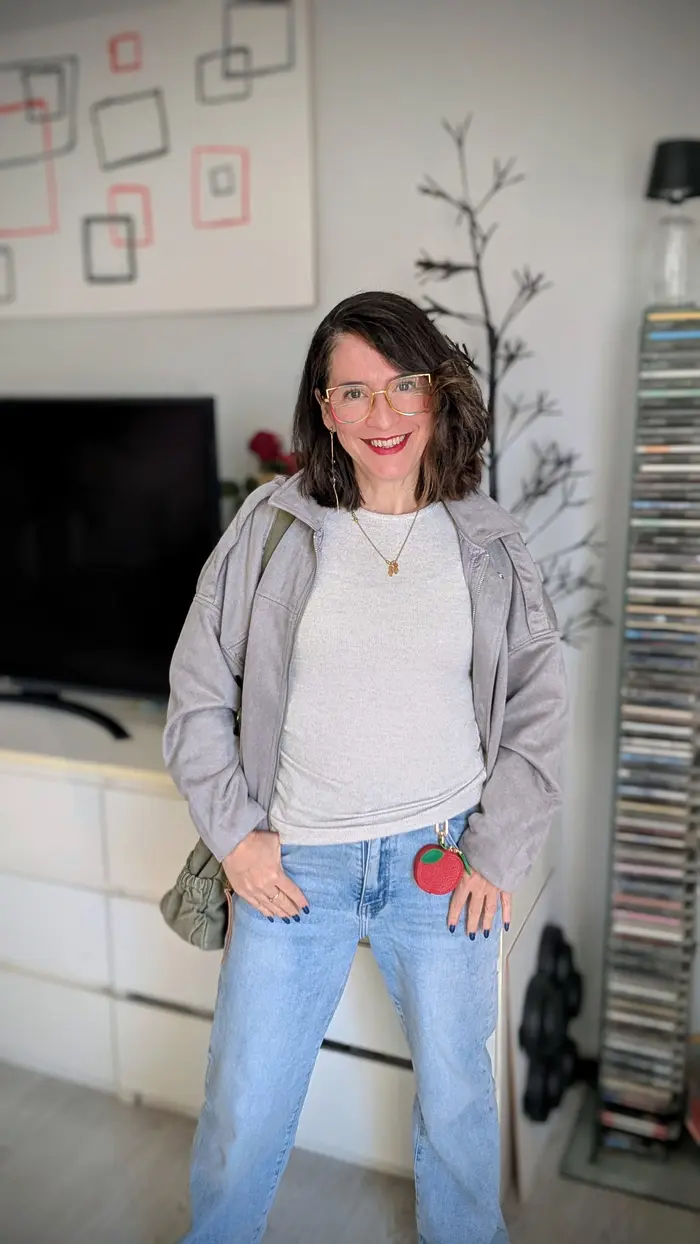 Ana María Almendro Oliva ( frikymama )