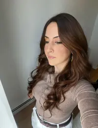 Kamila Rahmouni ( hellokaamila1331 )