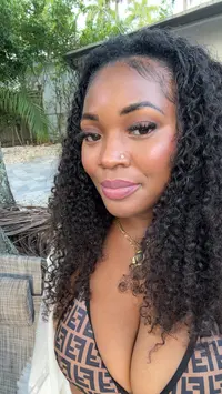 Ash H ( holisticallyash )
