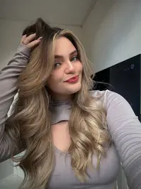 Alyson ( iamaly )