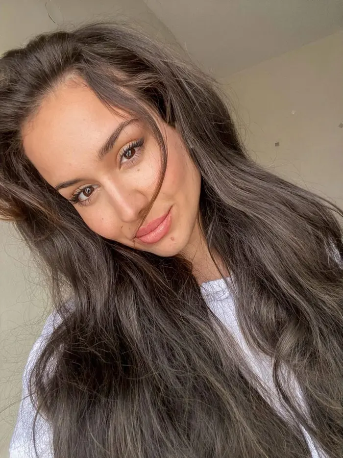 Iris Doulou ( irisdoulou )