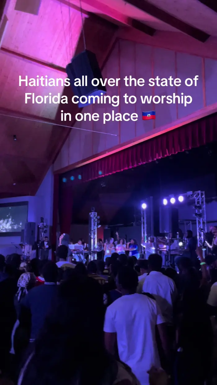 Jeenny St Cyr ( jeennys )