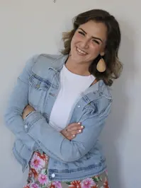Jessica Nesham ( jessnesham )