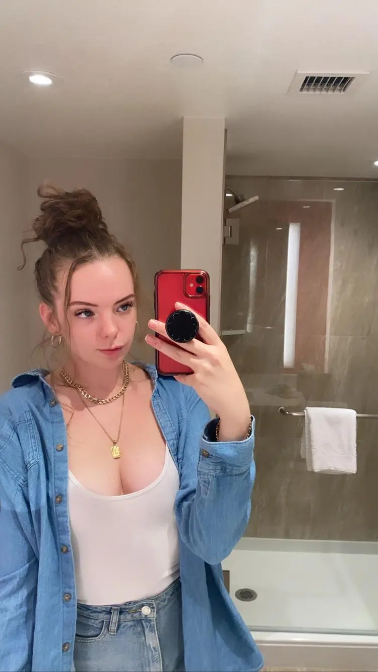 Jordan Faye Cully ( jordanfaye )