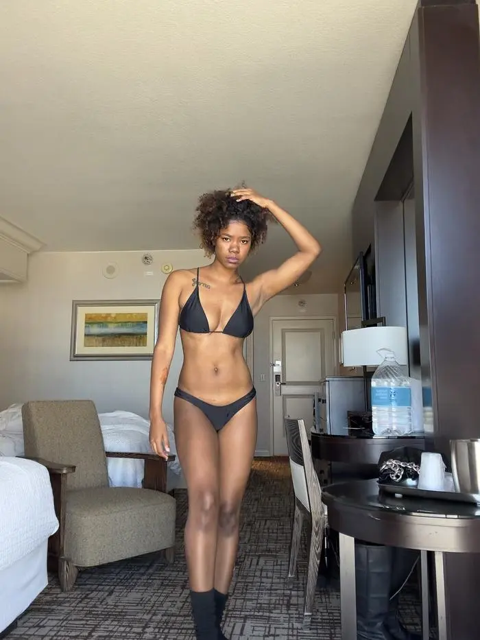Brianna ( justbri )