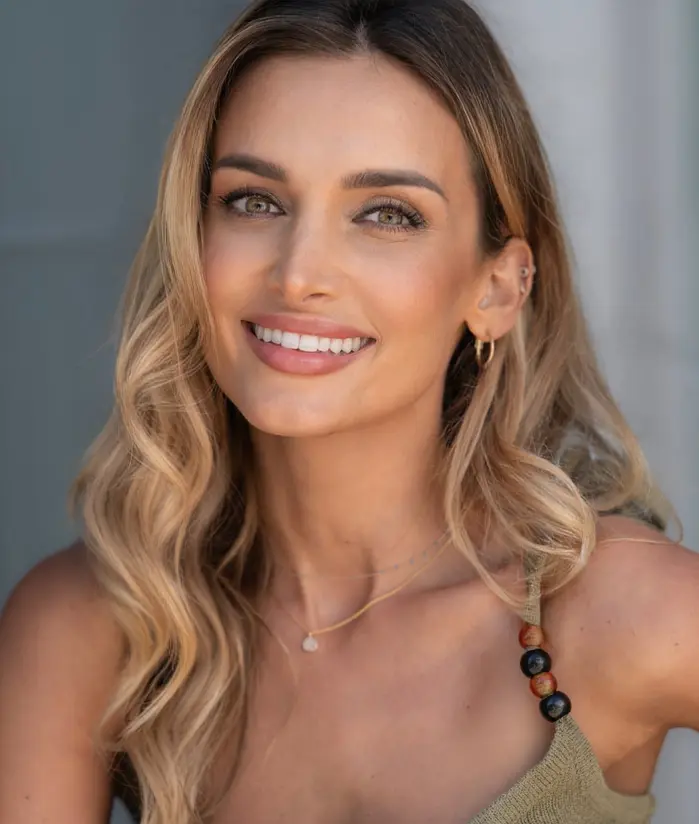 Kacie Margis ( kaciemargis )