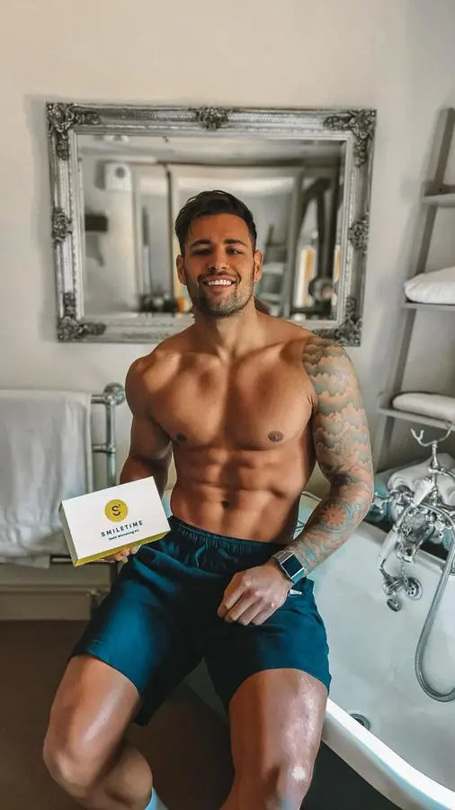 Kieran Nicholls ( kierannicholls )