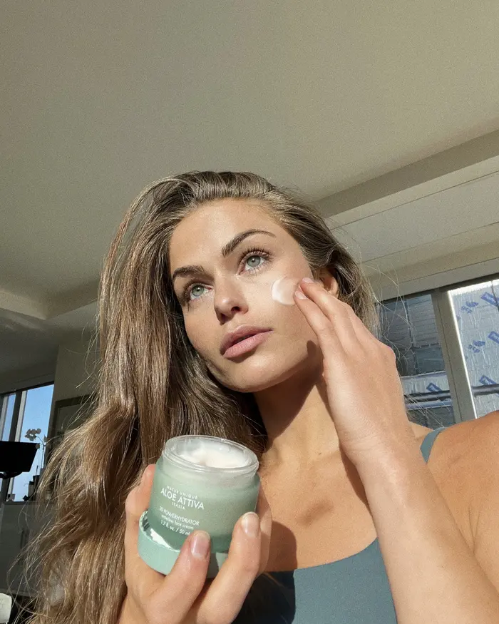 Lauren Cuddy ( laurencuddy )