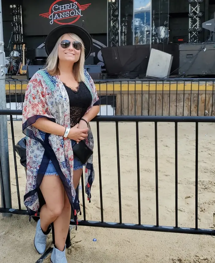 Christina Maya ( livelifemaya )