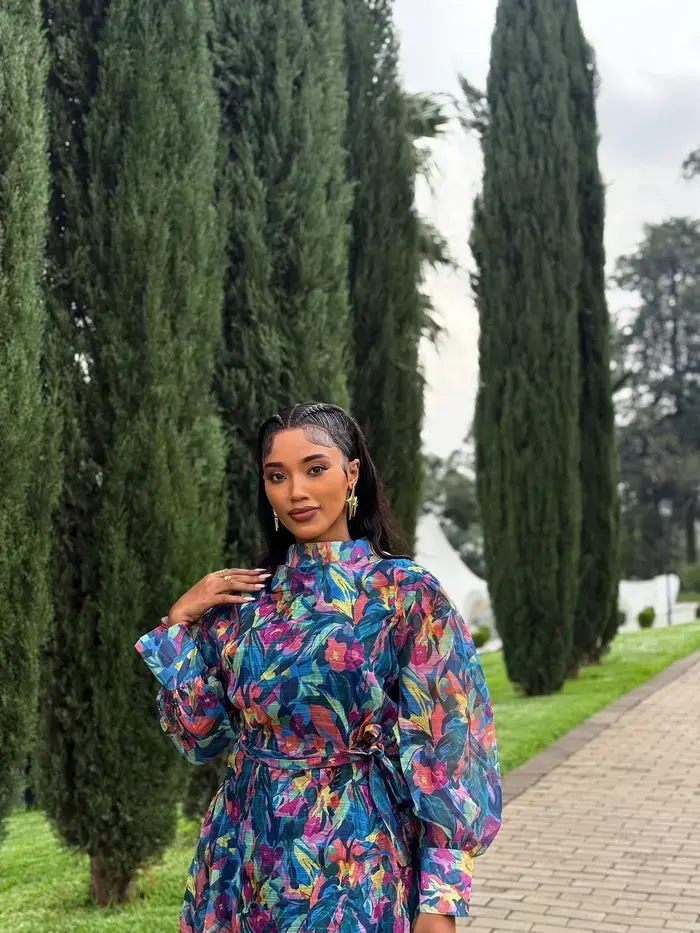 Liz Munyiri ( lizjackson )