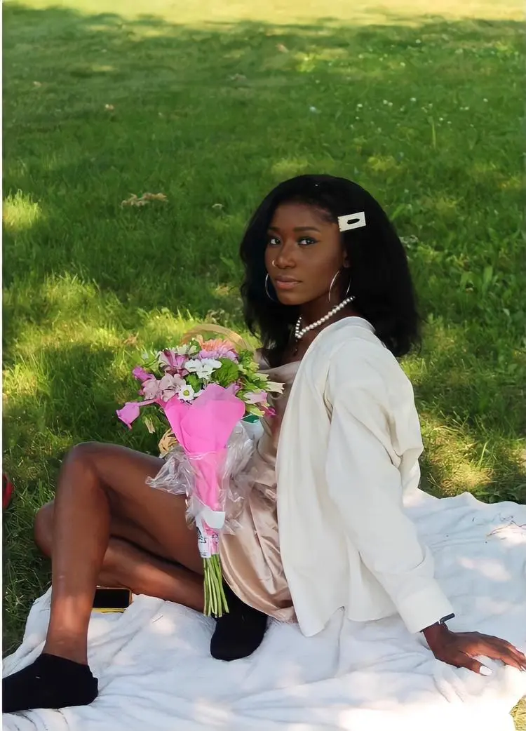 Lovetee Akin ( lovetee01 )