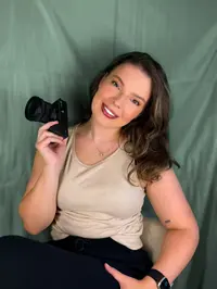 Alyssa Luckey ( luckey1ss )