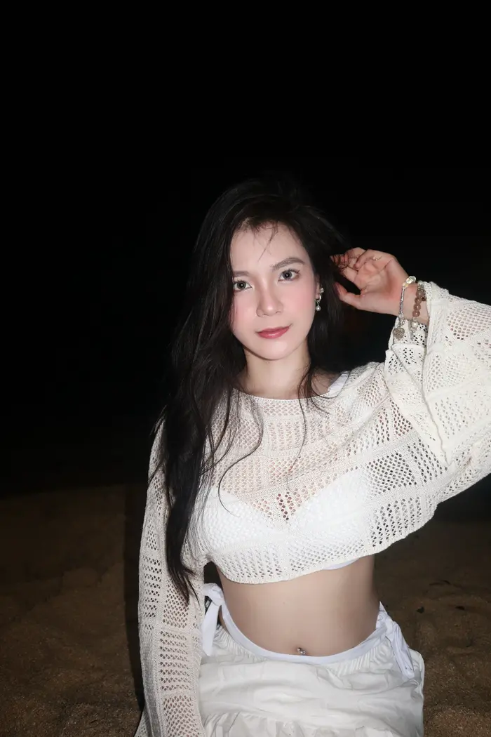 Ella Mae ( luxlightfairy )