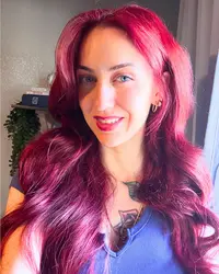 Lynda Marie ( lyndamarieugc )