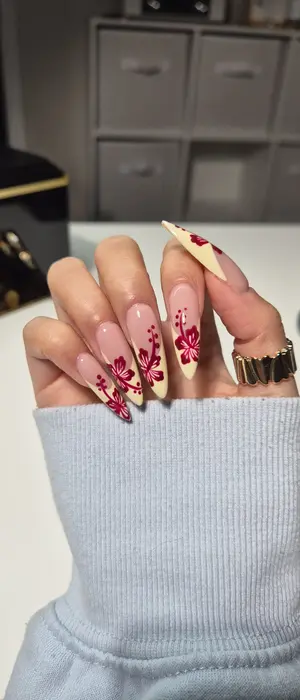 Maina ( mainails )