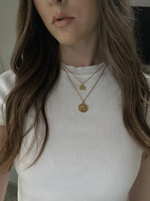 Megan Olivia ( meganolivia )