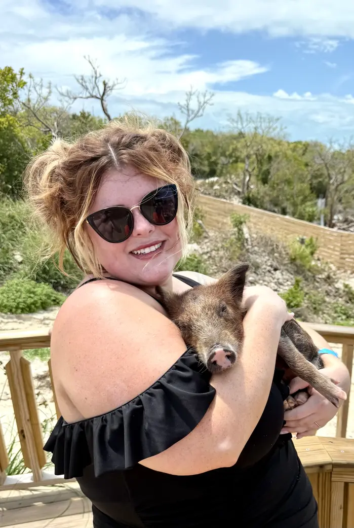 Megan Sullivan ( mgnsllvn )