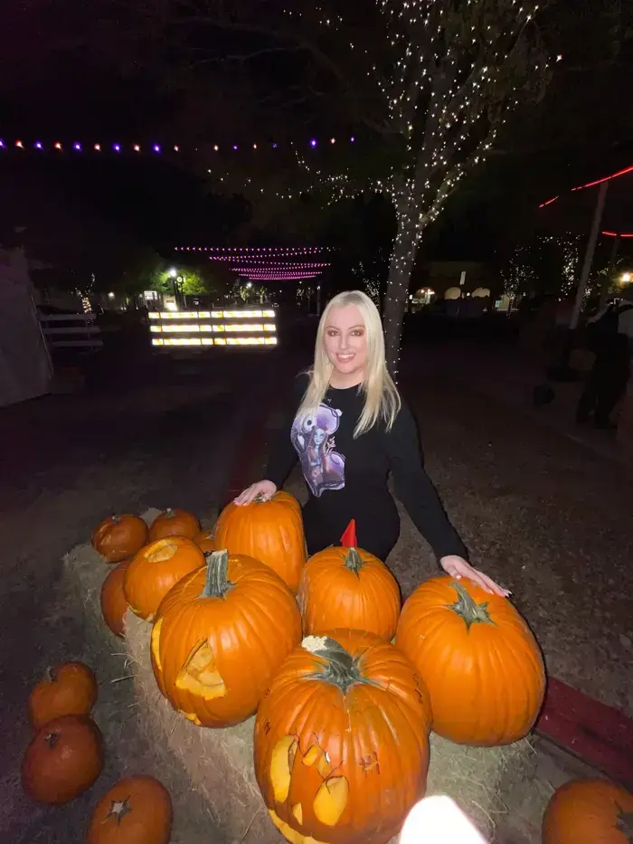 Michele Monroe ( michelemonroe )