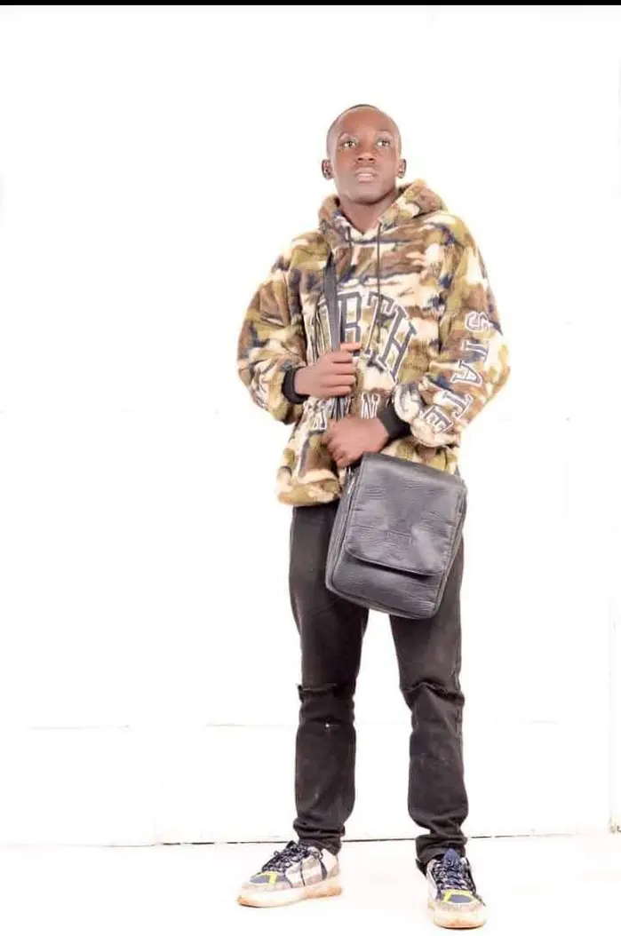 Desmond Agiro Aloo ( mikedesmond )