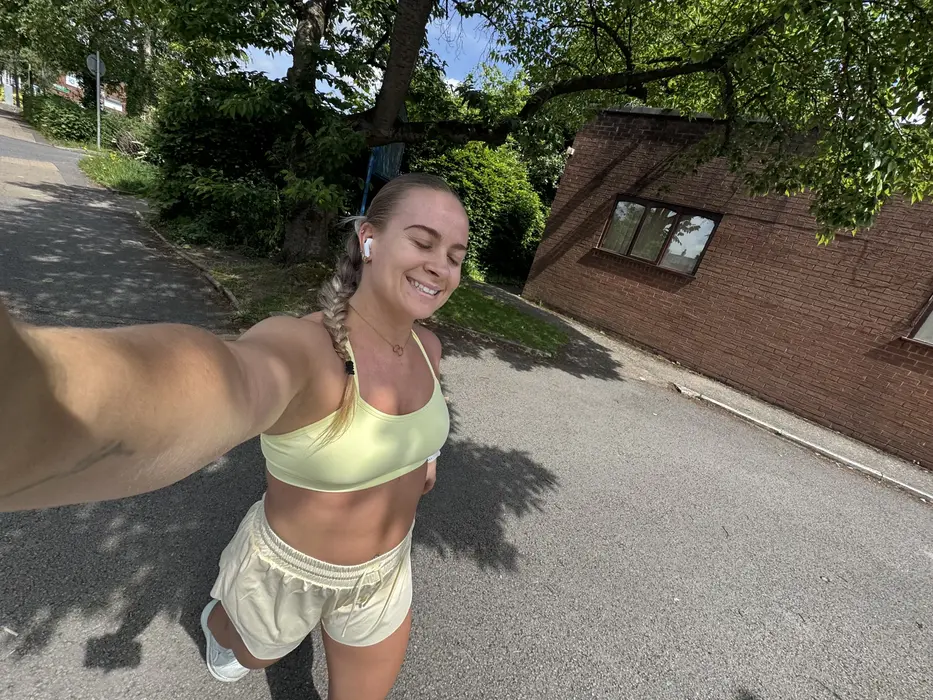 Molly Simpson ( mollygsimpson )