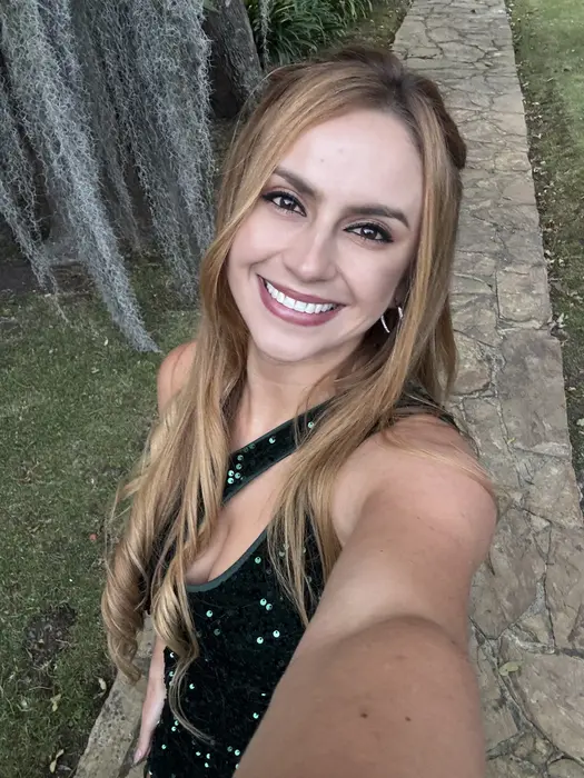 Natalia Maya ( nataliamaya )